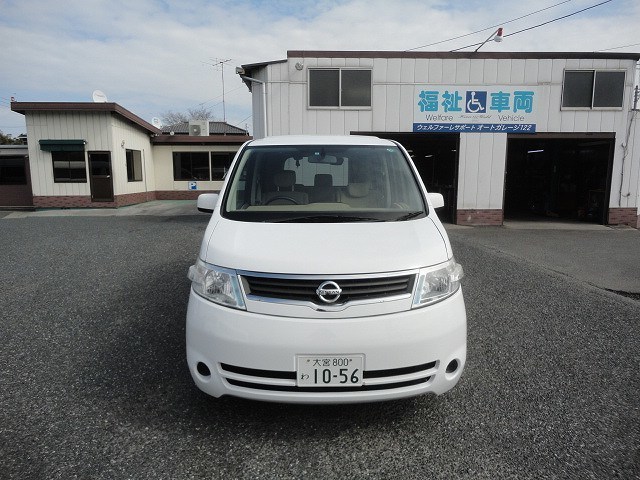 福祉車両　日産セレナ車椅子リフト５人＋１基＝６人　１０５６ (1).jpg