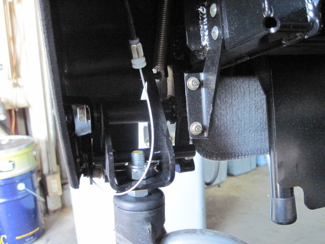 セレナ　福祉車両　C25　車椅子シート脱着タイプ　修理　故障　トラブル　H24 (3).JPG