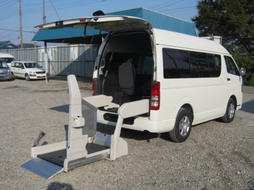 福祉車両（1BOX）レンタカー『トヨタ レジアスエース 車椅子2台