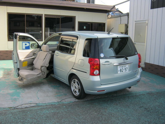 低走行＆福祉仕様！トヨタ ラウム 縛る 2006年式（介護シート搭載）