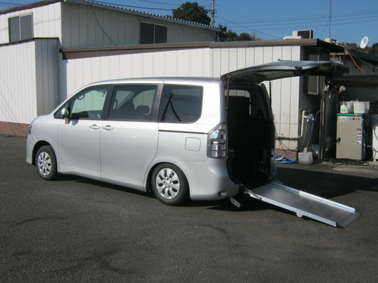 トヨタ　ＶＯＸＹ　ノア　福祉車両　激安レンタカー　車椅子スロープ　ウェルキャブ　8ナンバー ・715 (38).JPG
