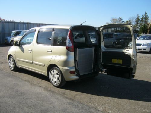 福祉車両（小型車）格安レンタカー『トヨタ ファンカーゴ 車椅子スロープ車 5人乗り8931』