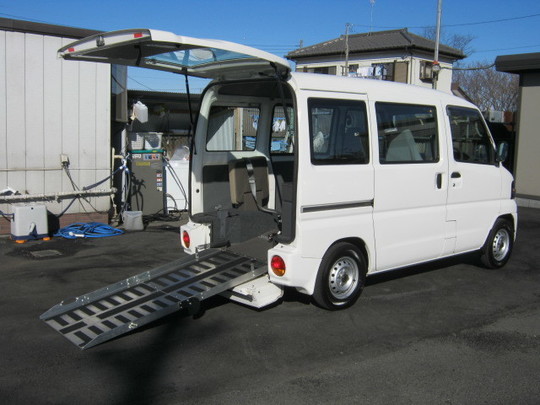 新入庫・福祉車両（軽自動車）レンタカー『三菱ミニキャブ 車椅子スロープ車 4人乗り ・・18』のご紹介です。