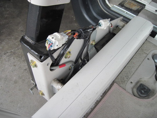 福祉車両　修理　故障　トラブル　車椅子移動車　リフト　H24.10. (4).JPG