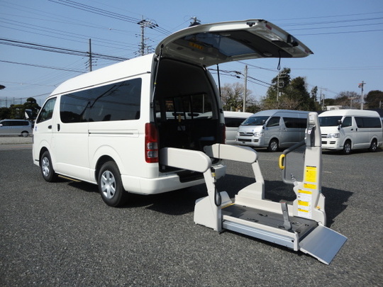 福祉車両（ハイエース）車椅子リフト車の格安レンタカー事例『東京都 足立区 Ｔ様』